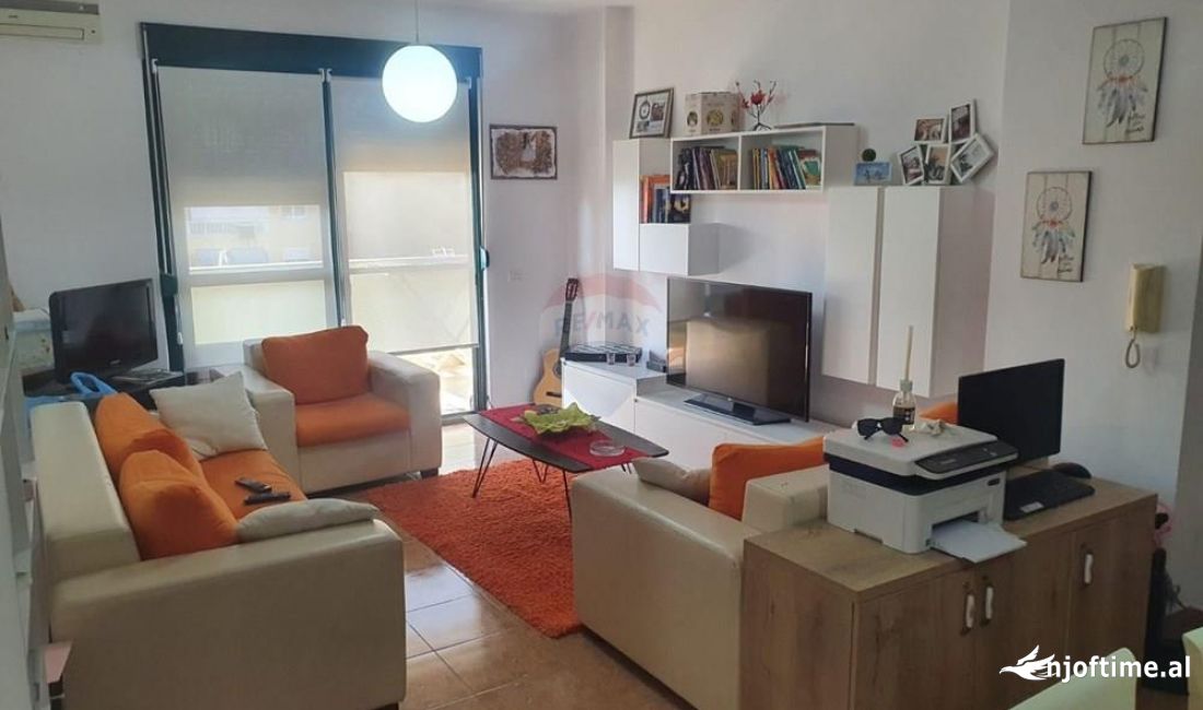 Shtepi me qera Apartament ne Tirane, 2+1, Mobilimi E mobiluar, Pagesa 550  Euro.