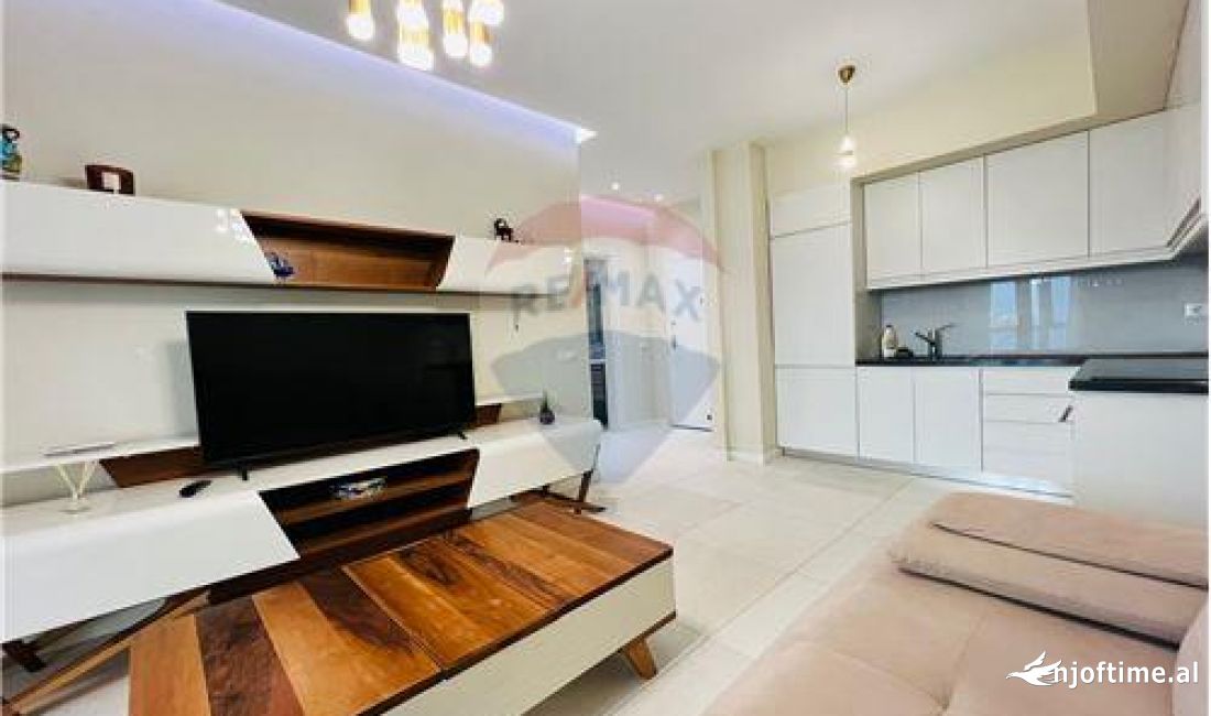 Shtepi me qera Apartament ne Tirane, 1+1, Mobilimi E mobiluar, Pagesa 750  Euro.