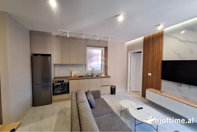 Shtepi me qera 2+1 ne Tirane - 800 Euro