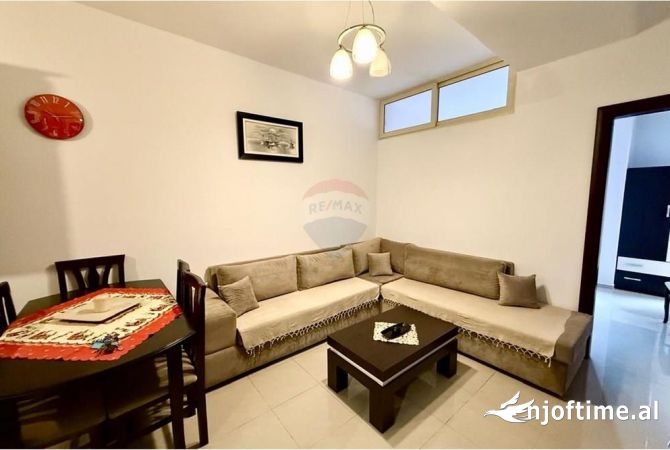 Shtepi me qera 2+1 ne Tirane - 450 Euro