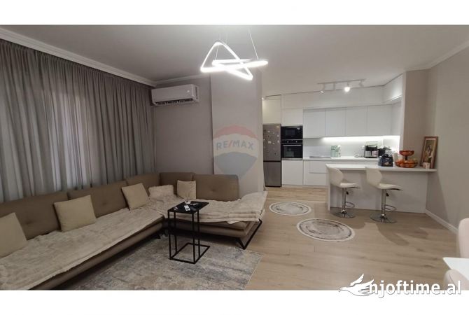 Apartament 2+1 per shitje te Zogu i Zi