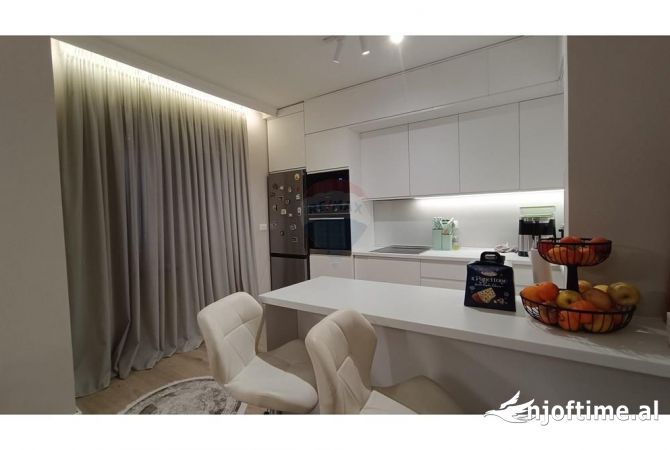 Shtepi ne shitje Apartament ne Tirane, 2+1, Mobilimi E mobiluar, Pagesa 215,000  Euro.