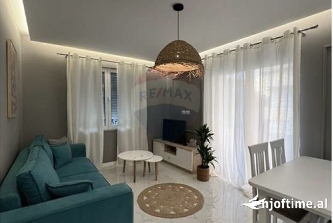 Apartament 2+1 ne Myslym Shyr