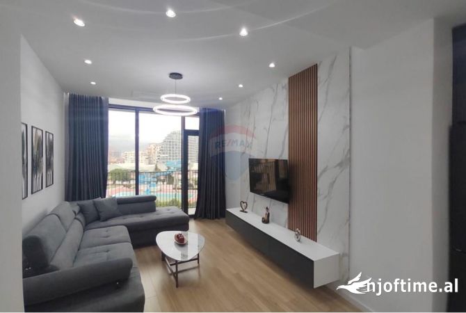 Apartament me qira 2+1+post parkimi Lake View