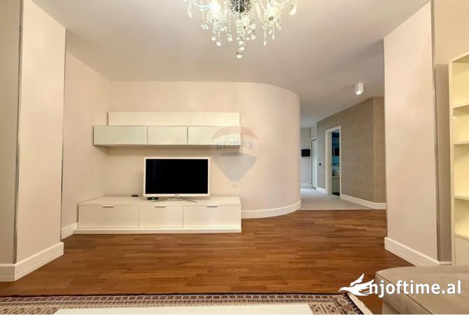 Shtepi me qera 3+1 ne Tirane - 1,500 Euro