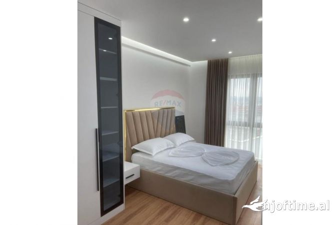 Shtepi ne shitje Apartament ne Tirane, 2+1, Mobilimi E mobiluar, Pagesa 210,000  Euro.