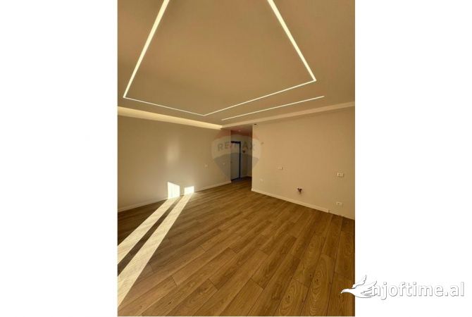 Shtepi ne shitje 1+1 ne Tirane - 125,000 Euro