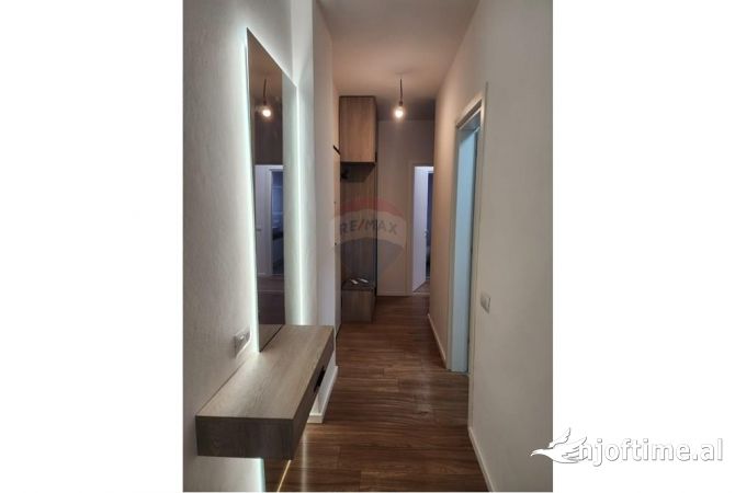 Shtepi me qera 2+1 ne Tirane - 800 Euro