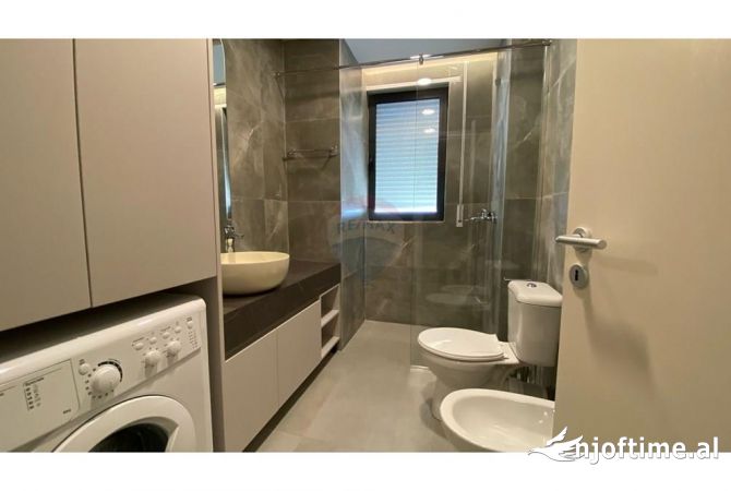 Shtepi me qera 2+1 ne Tirane - 950 Euro