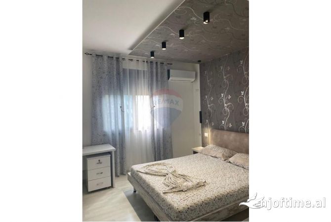 Shtepi me qera Apartament ne Tirane, 1+1, Mobilimi E mobiluar, Pagesa 750  Euro.