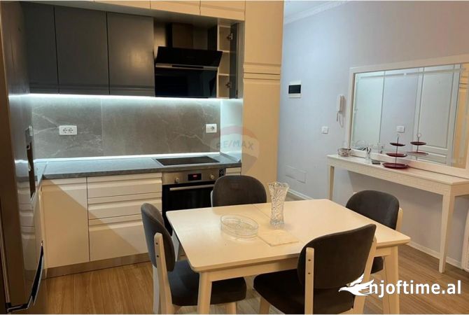 Shtepi me qera 2+1 ne Tirane - 800 Euro