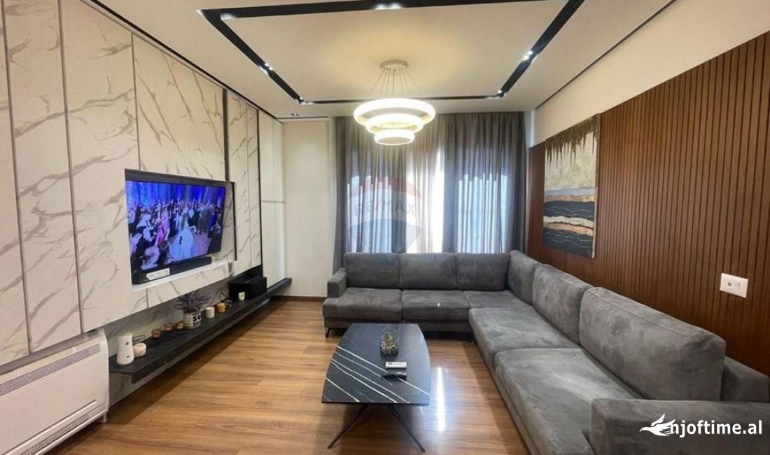 Shtepi ne shitje Apartament ne Tirane, 2+1, Mobilimi E mobiluar, Pagesa 198,000  Euro.