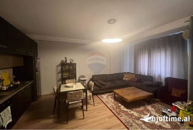 Shtepi me qera 2+1 ne Tirane - 800 Euro