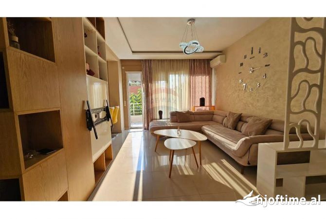 Shtepi me qera 1+1 ne Tirane - 650 Euro