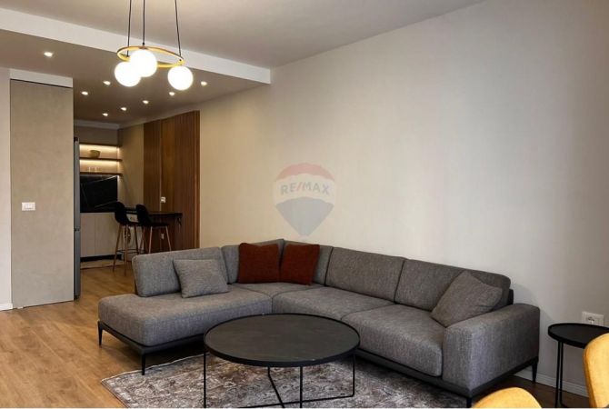 Shtepi me qera 2+1 ne Tirane - 750 Euro