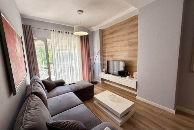 Shtepi me qera 1+1 ne Tirane - 650 Euro