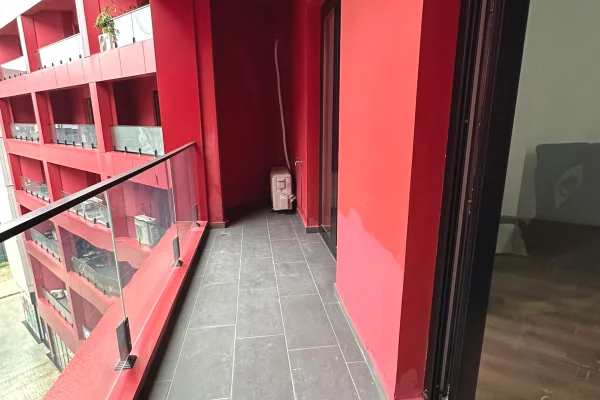 Ambient biznesi me qera 3+1 ne Tirane - 650 Euro