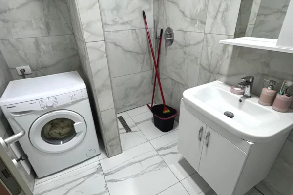 Shtepi me qera Apartament ne Tirane, 1+1, Mobilimi E mobiluar, Pagesa 500  Euro.