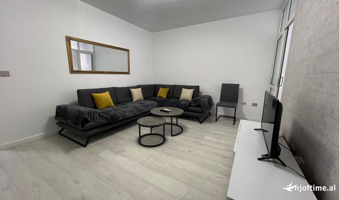 Shtepi me qera Apartament ne Tirane, 2+1, Mobilimi E mobiluar, Pagesa 600  Euro.