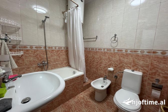 Shtepi me qera Apartament ne Tirane, 2+1, Mobilimi E mobiluar, Pagesa 600  Euro.