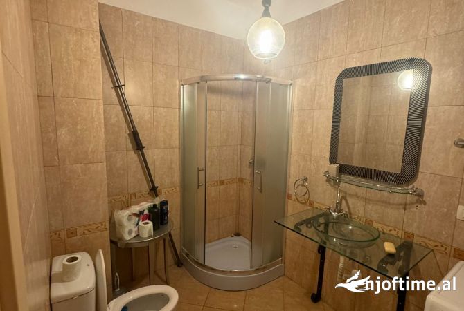 Shtepi me qera 1+1 ne Tirane - 450 Euro