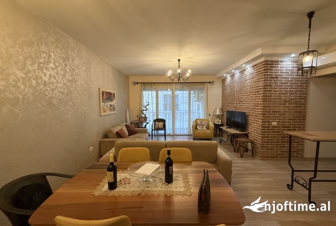 Jepet me qera apartament 3+1+2,Zog Zi