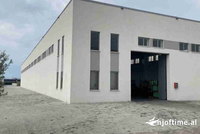 Ambient biznesi me qera 3+1 ne Tirane - 4,050 Euro