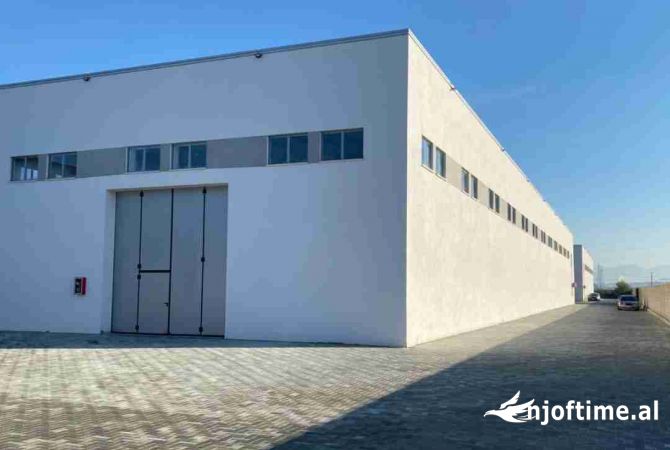 Ambient biznesi me qera 3+1 ne Tirane - 4,050 Euro