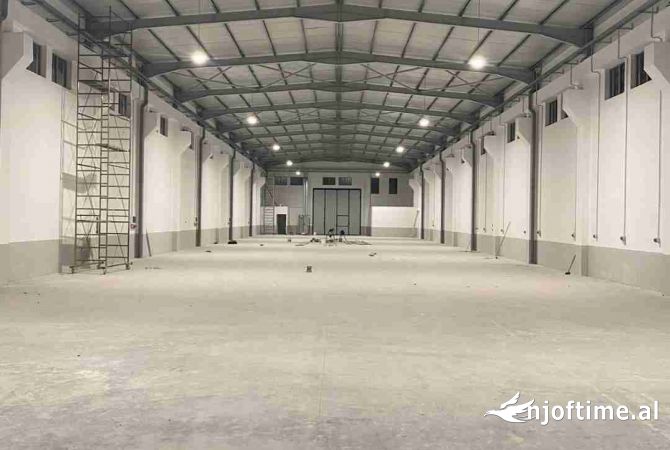 Ambient biznesi me qera 3+1 ne Tirane - 4,050 Euro