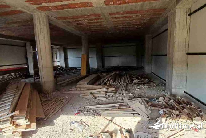 Ambient biznesi me qera 6+1 ne Tirane - 2,000 Euro