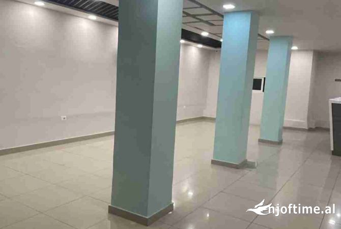 Ambient biznesi me qera 1+1 ne Tirane - 700 Euro