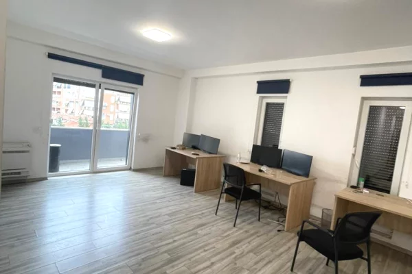 Business Property for Rent 3+1 in Tirana - 3,000 Euro