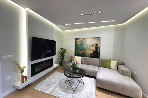 Shtepi ne shitje Apartament ne Tirane, 2+1, Mobilimi E mobiluar, Pagesa 299,000  Euro.