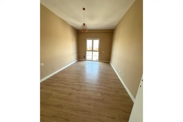 Shtepi ne shitje Apartament ne Tirane, 1+1, Mobilimi Bosh, pa mobiluar, Pagesa 159,000  Euro.