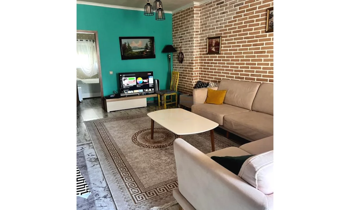 Shtepi me qera Apartament ne Tirane, 2+1, Mobilimi E mobiluar, Pagesa 750  Euro.