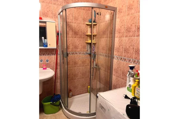 Shtepi me qera Apartament ne Tirane, 2+1, Mobilimi E mobiluar, Pagesa 750  Euro.