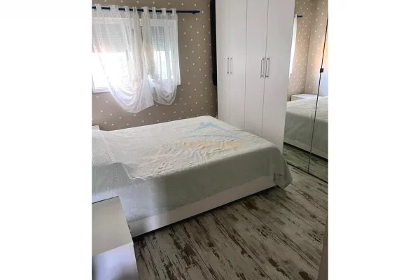 Shtepi me qera Apartament ne Tirane, 2+1, Mobilimi E mobiluar, Pagesa 750  Euro.