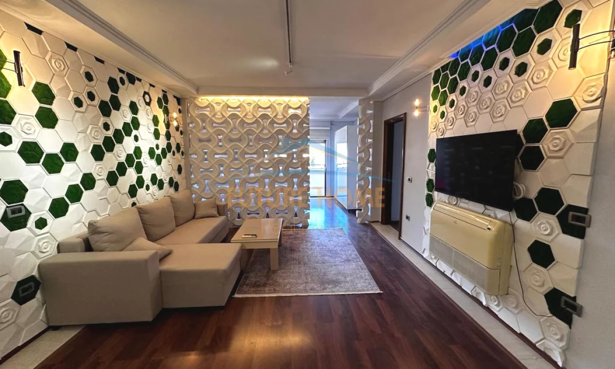 Shtepi ne shitje Apartament ne Tirane, 2+1, Mobilimi E mobiluar, Pagesa 350,000  Euro.