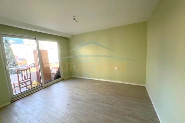 Qera, Apartament 3+1 per Zyra, Qender, Tirane.