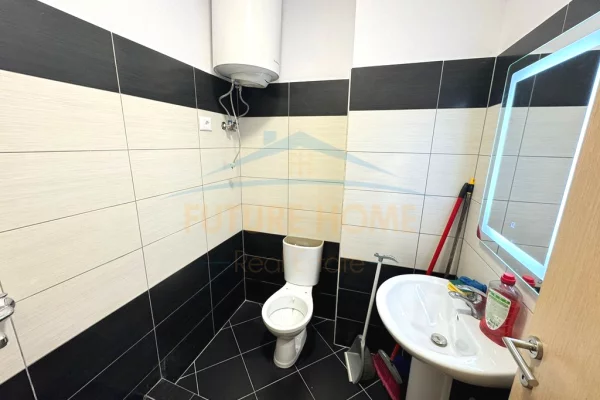 Shtepi ne shitje Apartament ne Tirane, 2+1, Mobilimi E mobiluar, Pagesa 182,000  Euro.