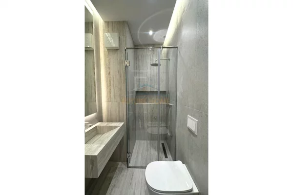 Appartamento in affitto a Tirana 2+1, Arredato