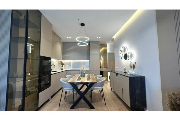 Appartamento in affitto a Tirana 2+1, Arredato