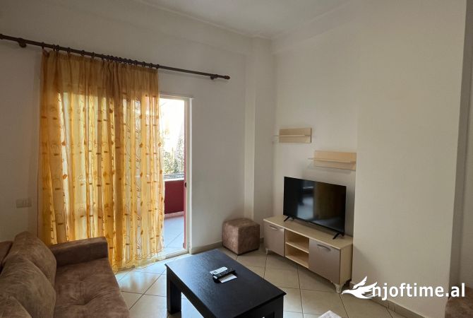 Shtepi me qera 2+1 ne Tirane - 450 Euro