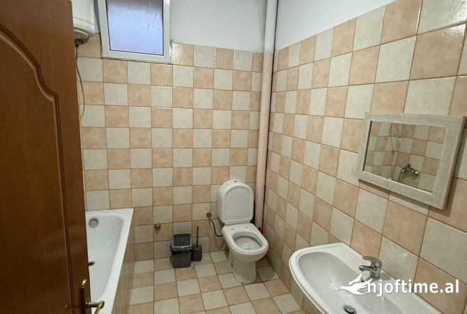 Shtepi me qera 2+1 ne Tirane - 400 Euro