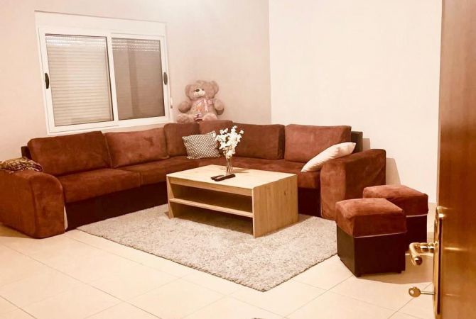 Shtepi me qera Apartament ne Tirane, 2+1, Mobilimi E mobiluar, Pagesa 450  Euro.