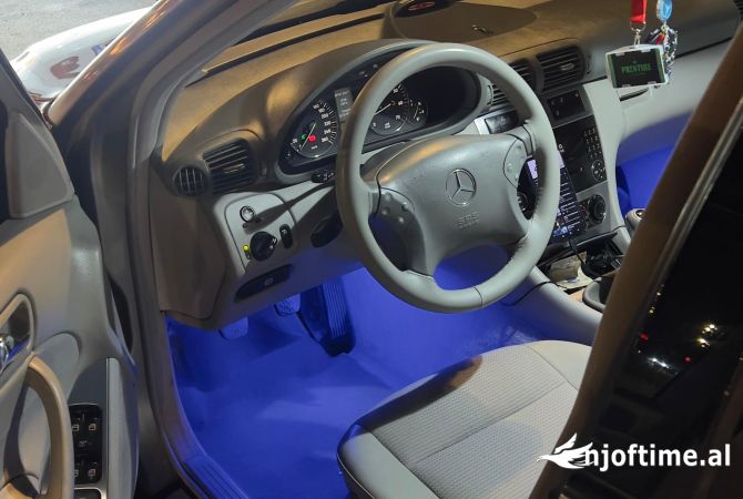 Makina ne shitje ne Tirane - 5,500 Euro