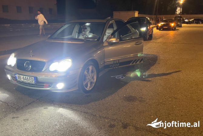 Makina ne shitje ne Tirane, Mercedes-Benz, 2005 gasoline-gas,Kambio Manual Pagesa 5,500  Euro.