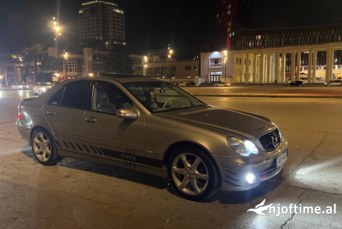 Makina ne shitje ne Tirane, Mercedes-Benz, 2005 gasoline-gas,Kambio Manual Pagesa 5,500  Euro.