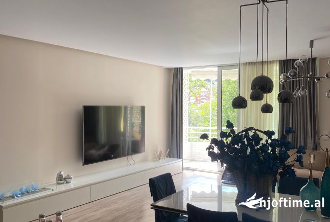 Shtepi ne shitje Apartament ne Tirane, 2+1, Mobilimi E mobiluar, Pagesa 350,000  Euro.