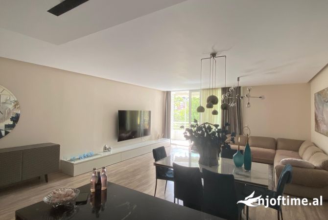 Shtepi ne shitje Apartament ne Tirane, 2+1, Mobilimi E mobiluar, Pagesa 350,000  Euro.